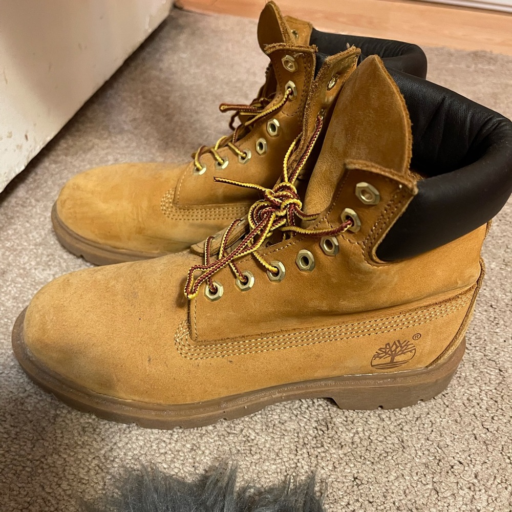 M brown waterproof Timberlands